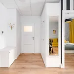 Wola Cozy By P&o Apartman *