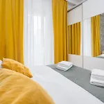 Wola Cozy By P&o Apartman