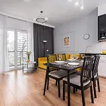 Wola Cozy By P&o Apartman *