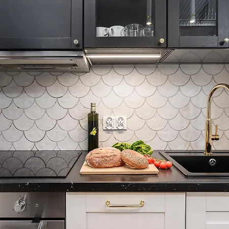 Wola Cozy By P&o شقة